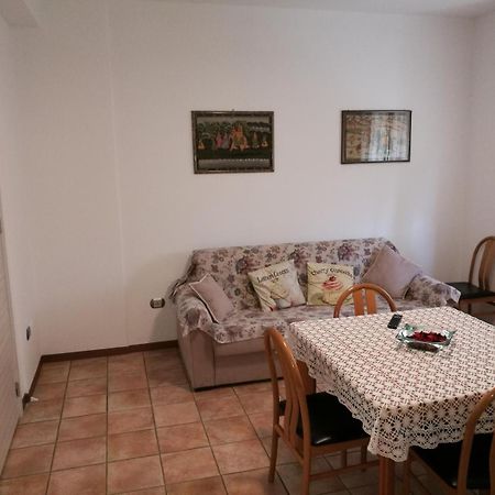 House Degli Angeli Rooms อัสซิซี ภายนอก รูปภาพ
