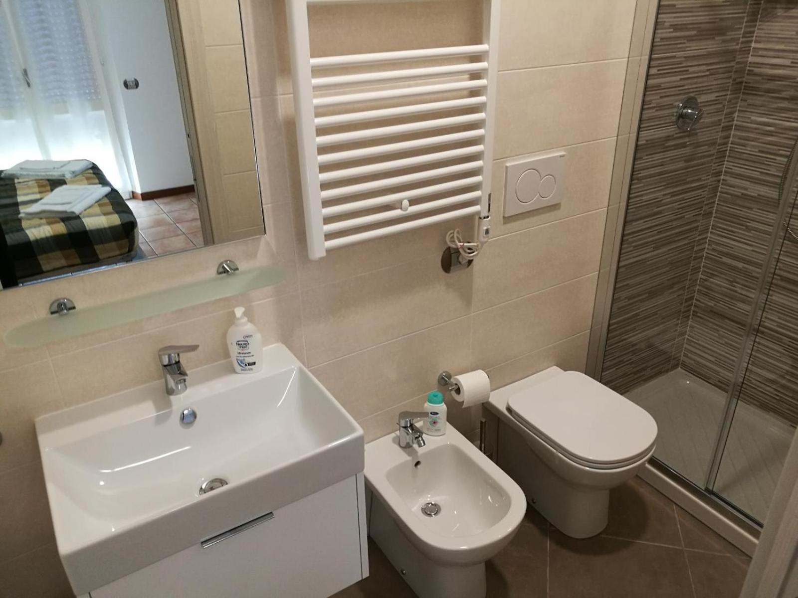 House Degli Angeli Rooms อัสซิซี ภายนอก รูปภาพ