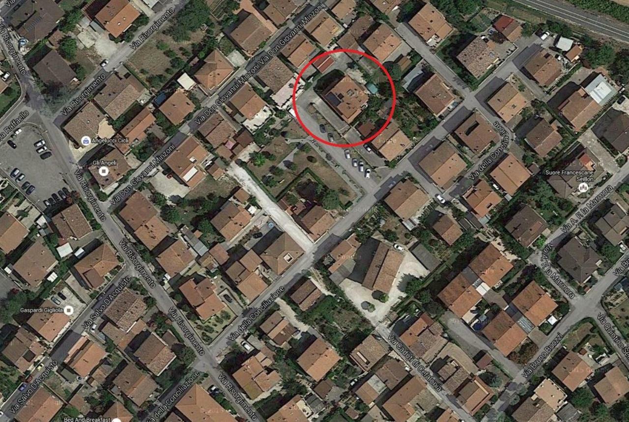 House Degli Angeli Rooms อัสซิซี ภายนอก รูปภาพ