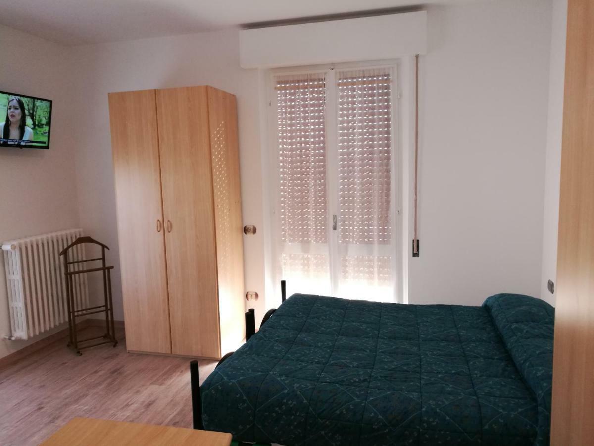 House Degli Angeli Rooms อัสซิซี ภายนอก รูปภาพ