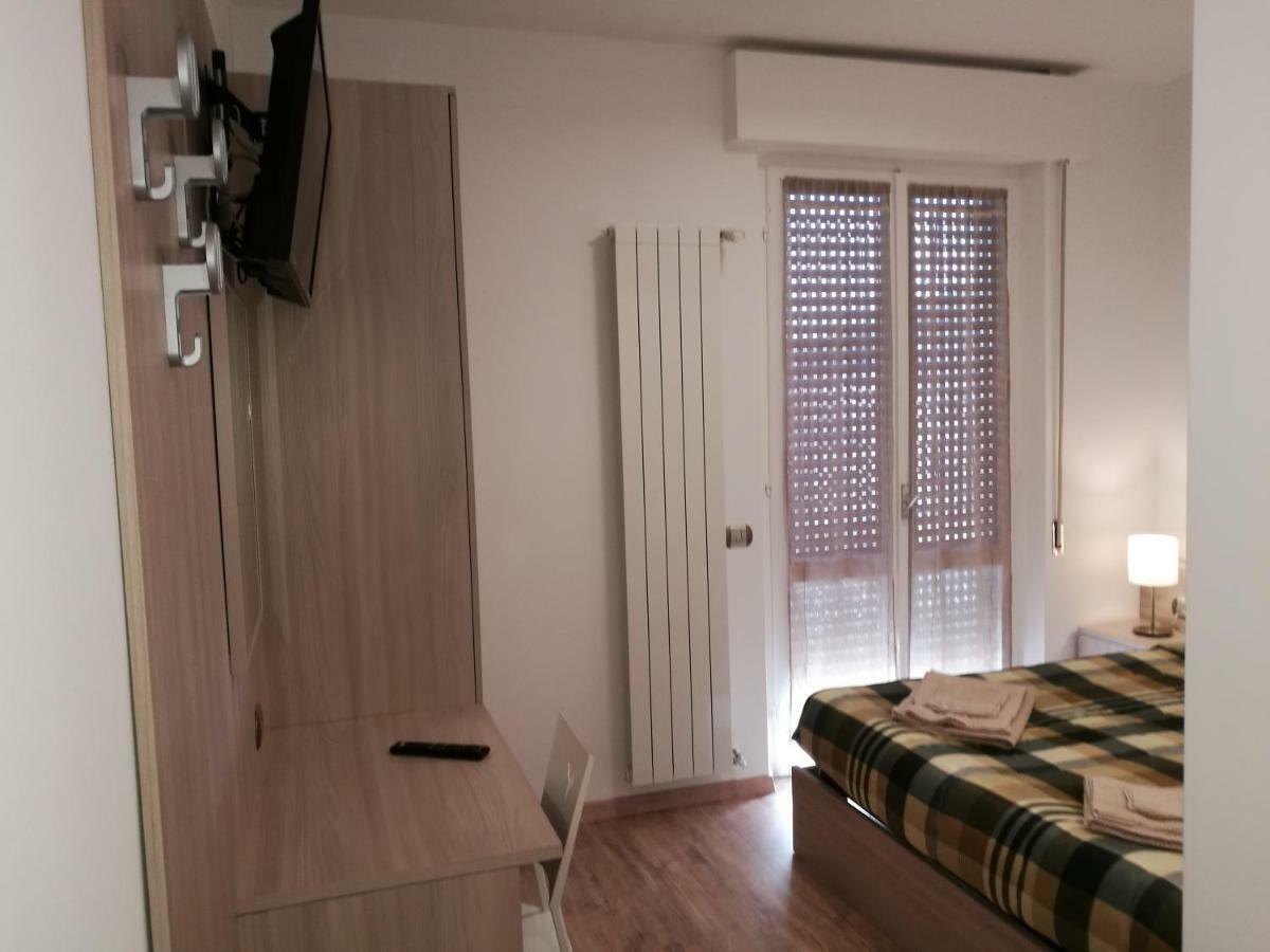House Degli Angeli Rooms อัสซิซี ภายนอก รูปภาพ