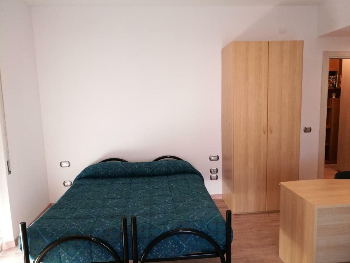 House Degli Angeli Rooms อัสซิซี ภายนอก รูปภาพ