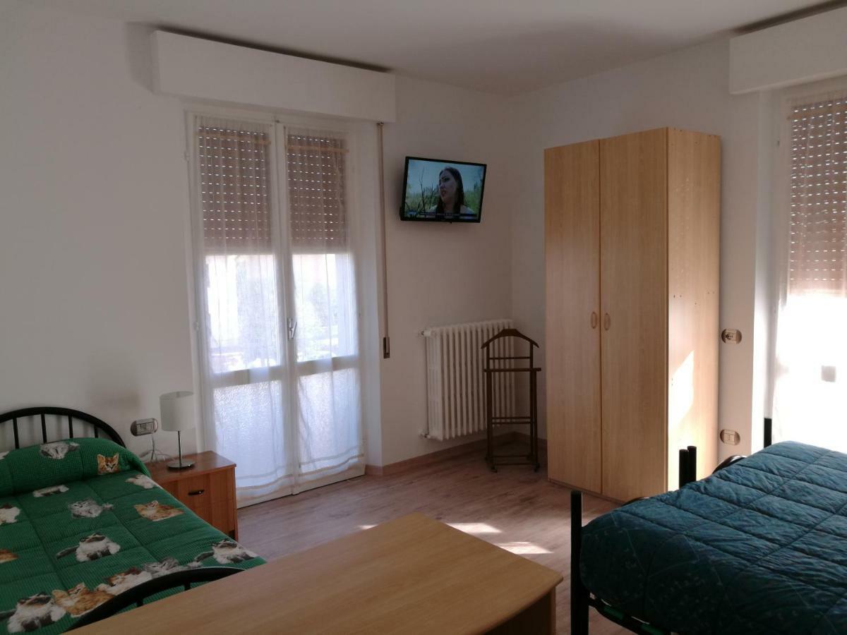 House Degli Angeli Rooms อัสซิซี ภายนอก รูปภาพ